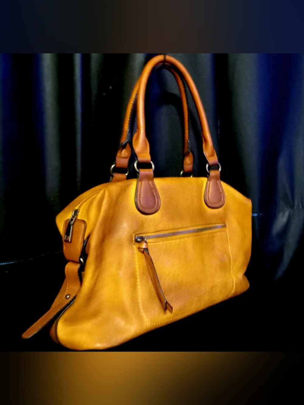 Vtg Isabelle Thick tan leather bag purse